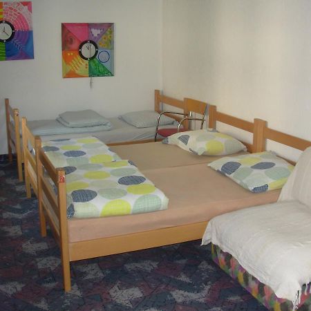 Hostel 021 Нови-Сад Экстерьер фото